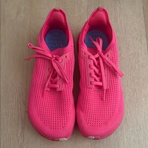 FLUX hot pink athletic shoe
